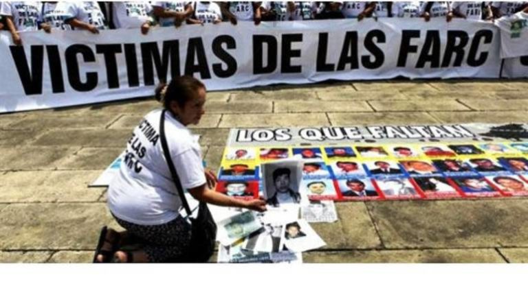 Miles de violaciones a los DDHH siguen sin esclarecerse en Colombia, los victimarios hoy son congresistas