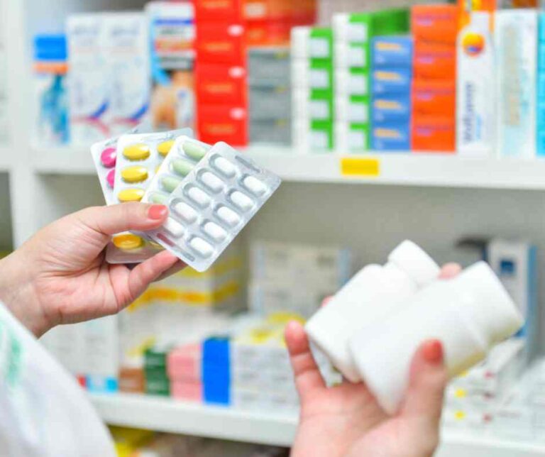 Lee más sobre el artículo ¿Está en jaque la salud en Colombia por falta de medicamentos?