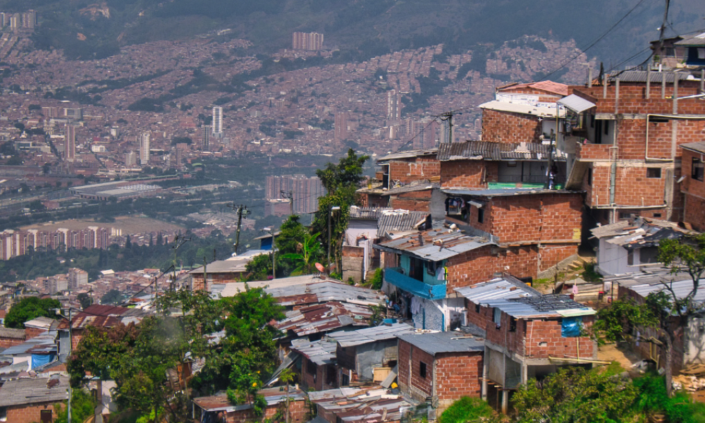 ¿El que es pobre en Colombia es porque quiere?